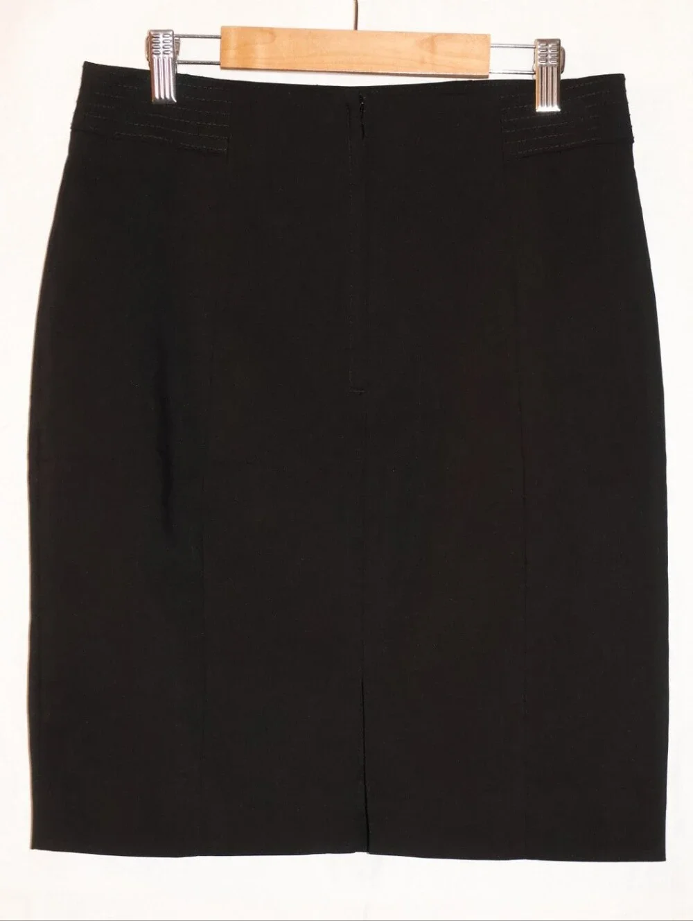 H&M physical description